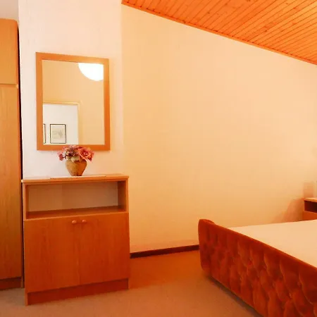 Pulic Apartment *
