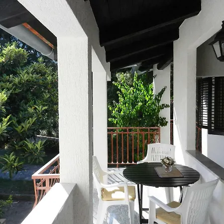Pulic Apartment *