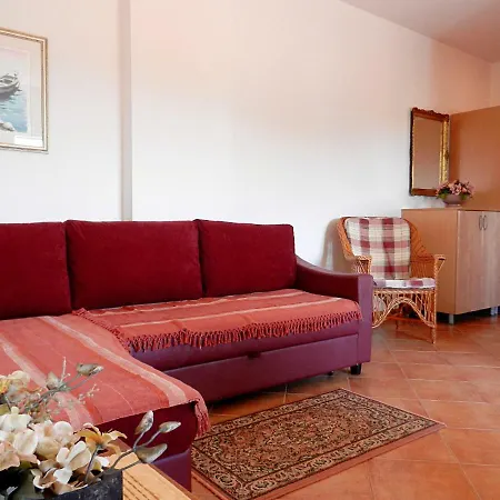 Pulic Apartment *